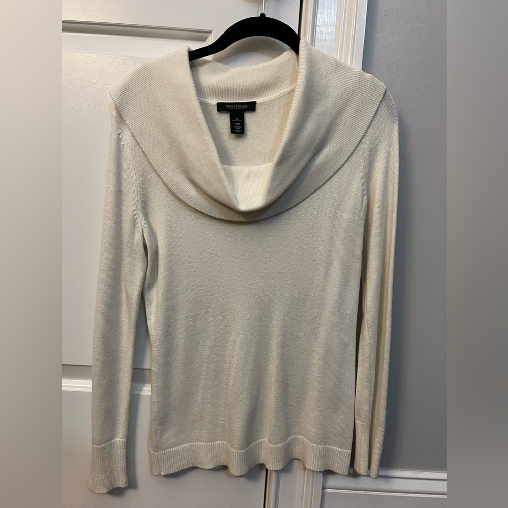 White House Black Market Sweater XS